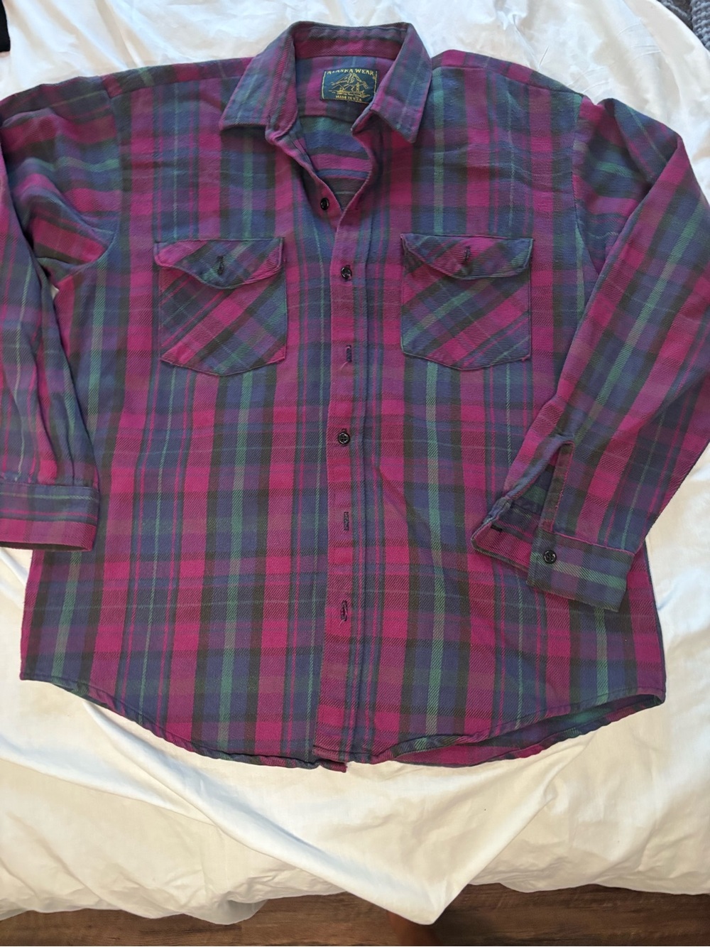 Vintage Alaska Wear Made in USA Men’s Plaid Flannel Shirt Burgundy Green